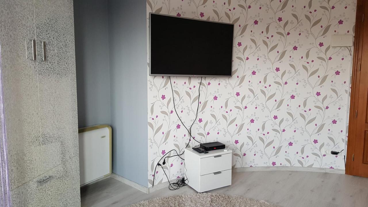 Paris-Lux. Apartment ไฮจ์ดุสโซบอสโล ภายนอก รูปภาพ