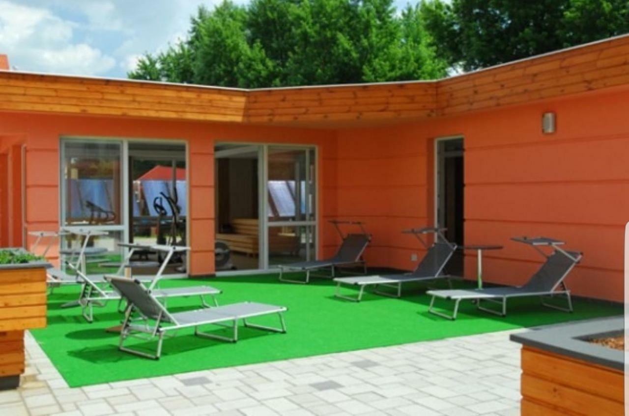 Paris-Lux. Apartment ไฮจ์ดุสโซบอสโล ภายนอก รูปภาพ